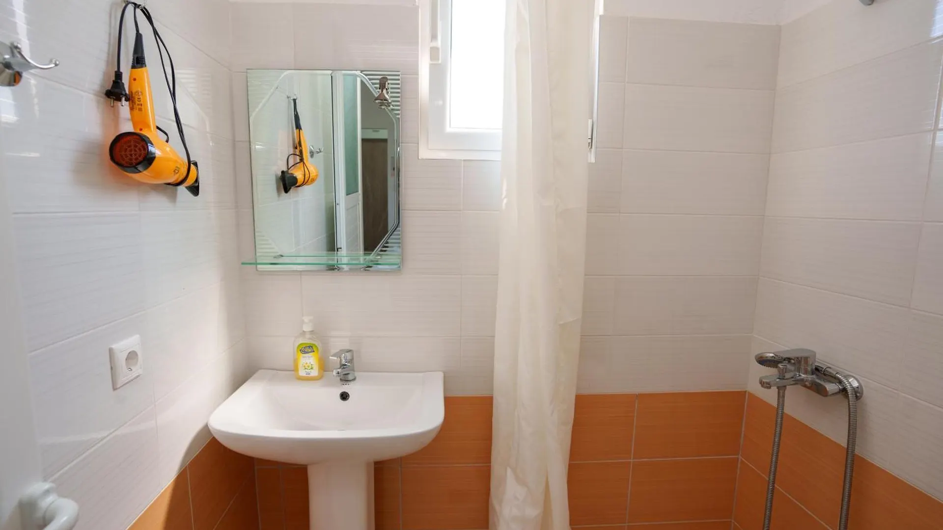 Near The Sea Apartments Nano Ksamil