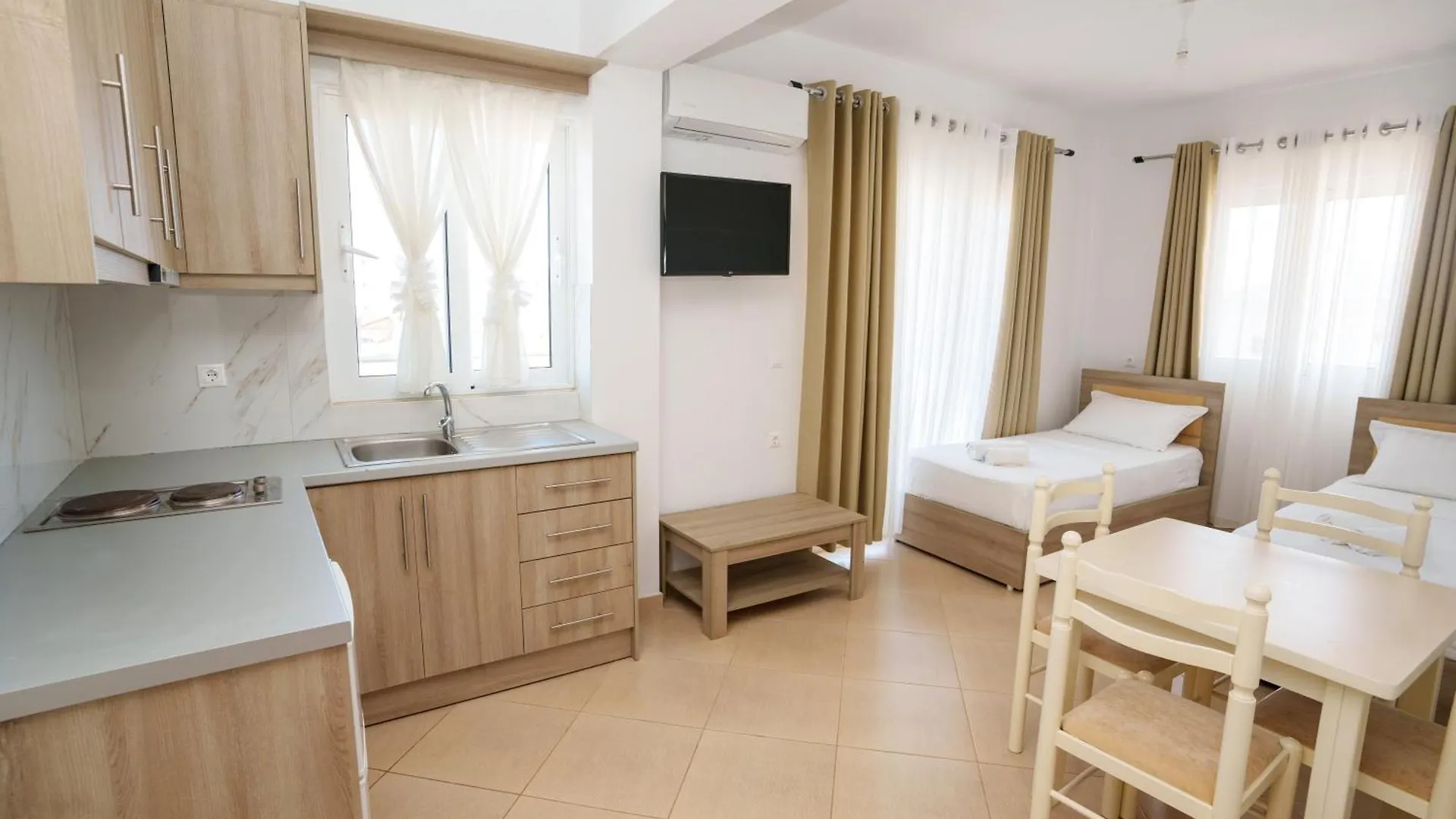 Apartments Nano Ksamil 0*,