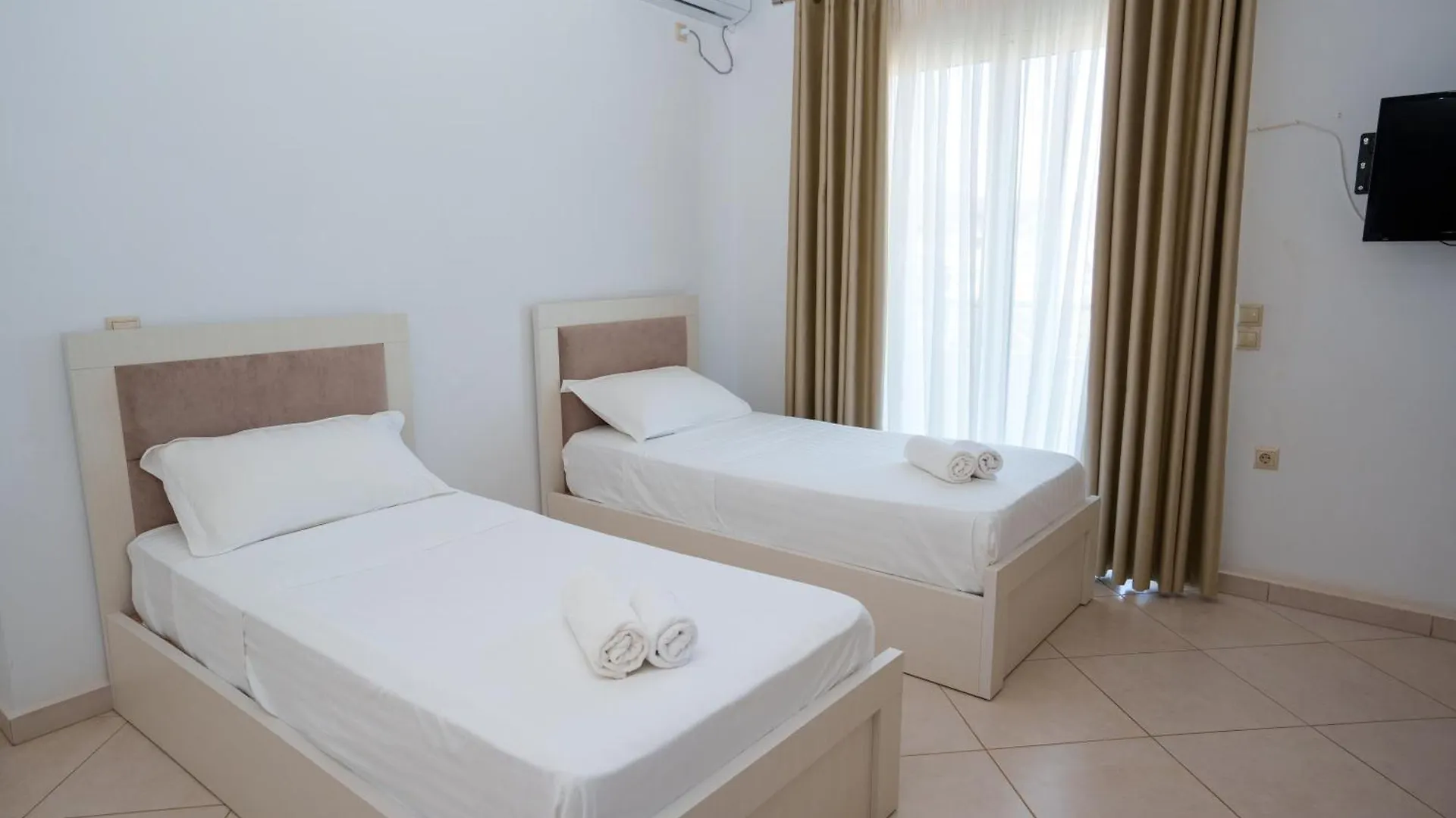 Apartments Nano Ksamil 0*,
