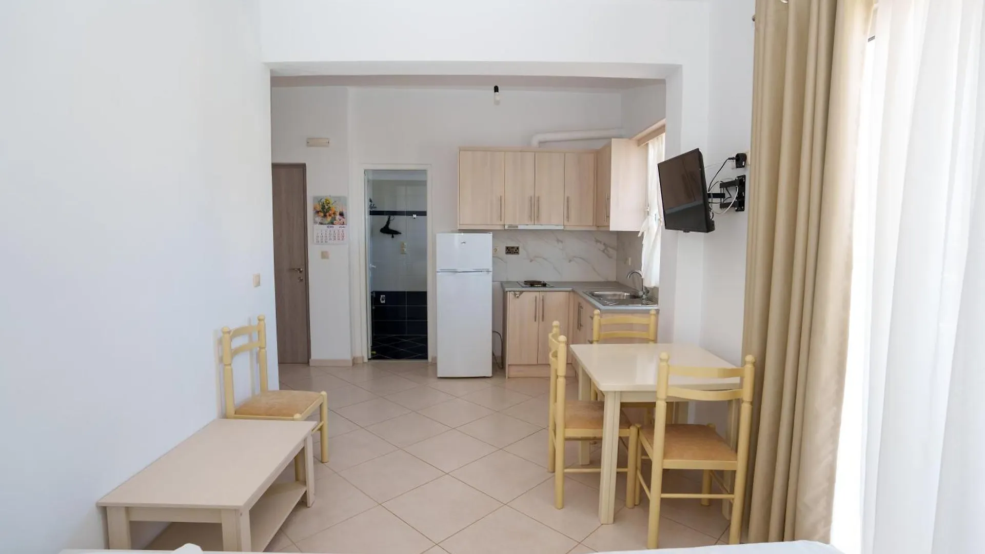 Apartments Nano Ksamil 0*,  Albania