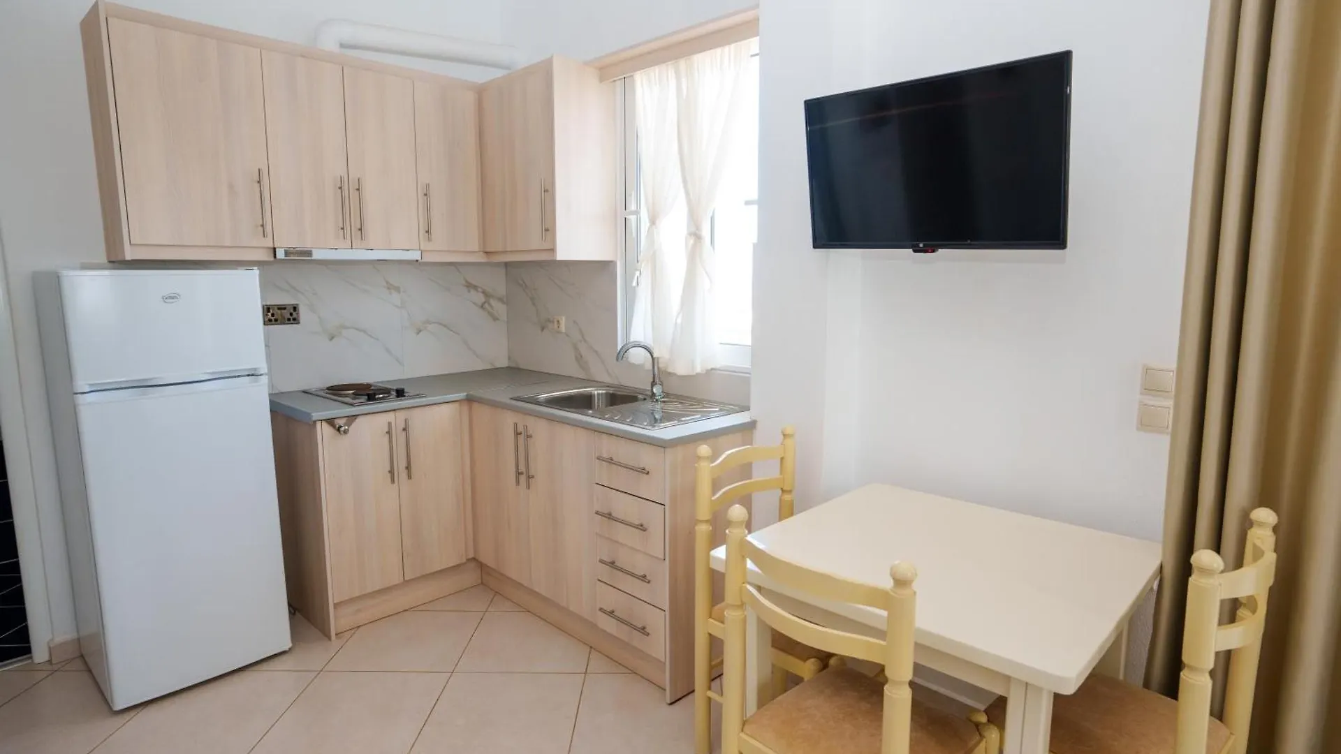 Apartments Nano Ksamil
