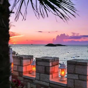 Hotel Castle, Ksamil